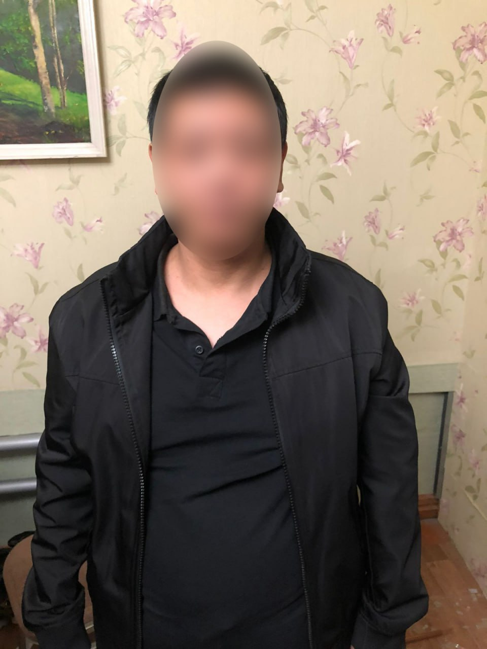В Екатеринбурге силовики накрыли порностудию, снимавшую секс для азиатов: видео