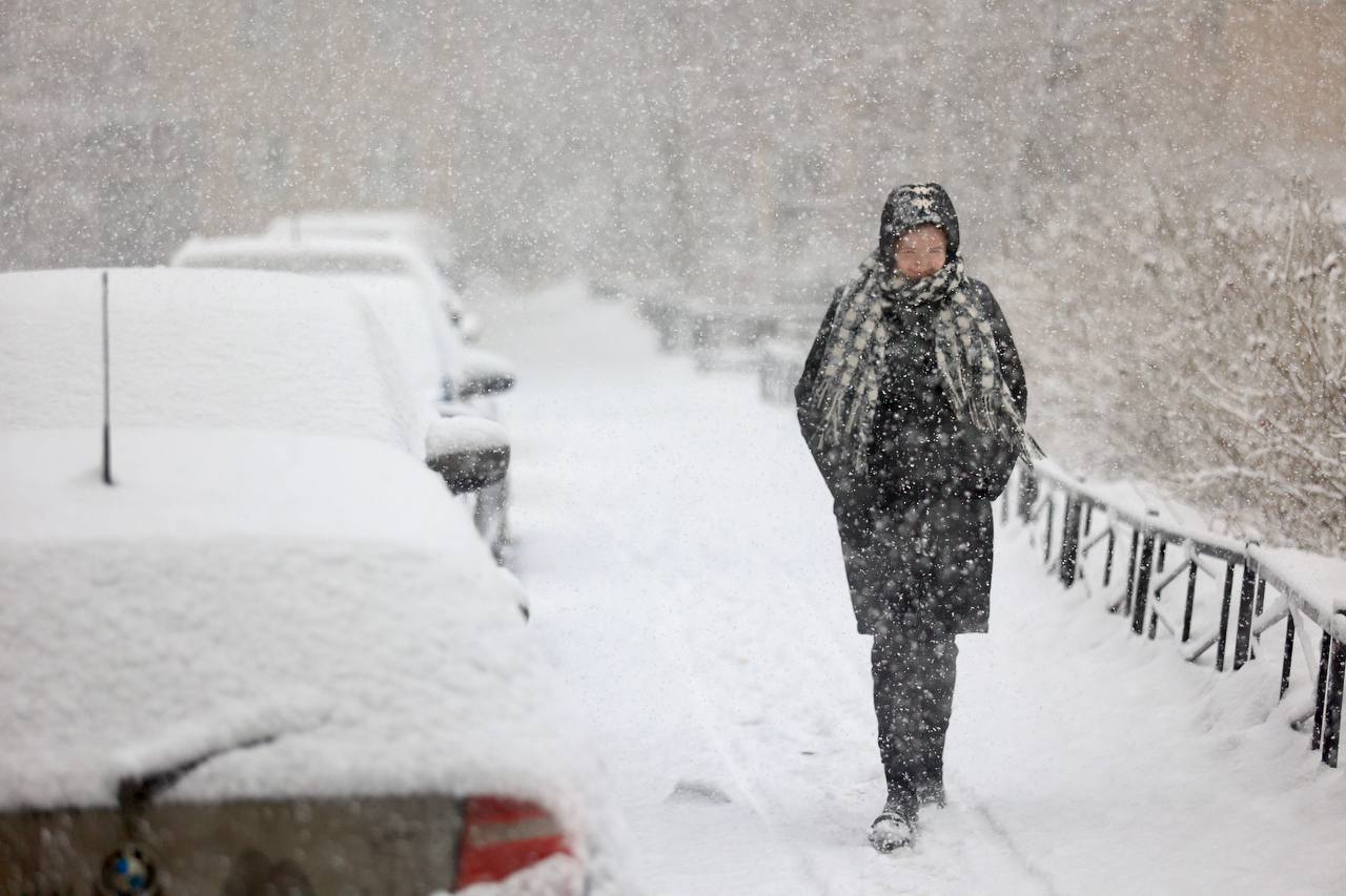 МЧС предупреждает о «неблагоприятном погодном явлении». Петербург догоняет Москву