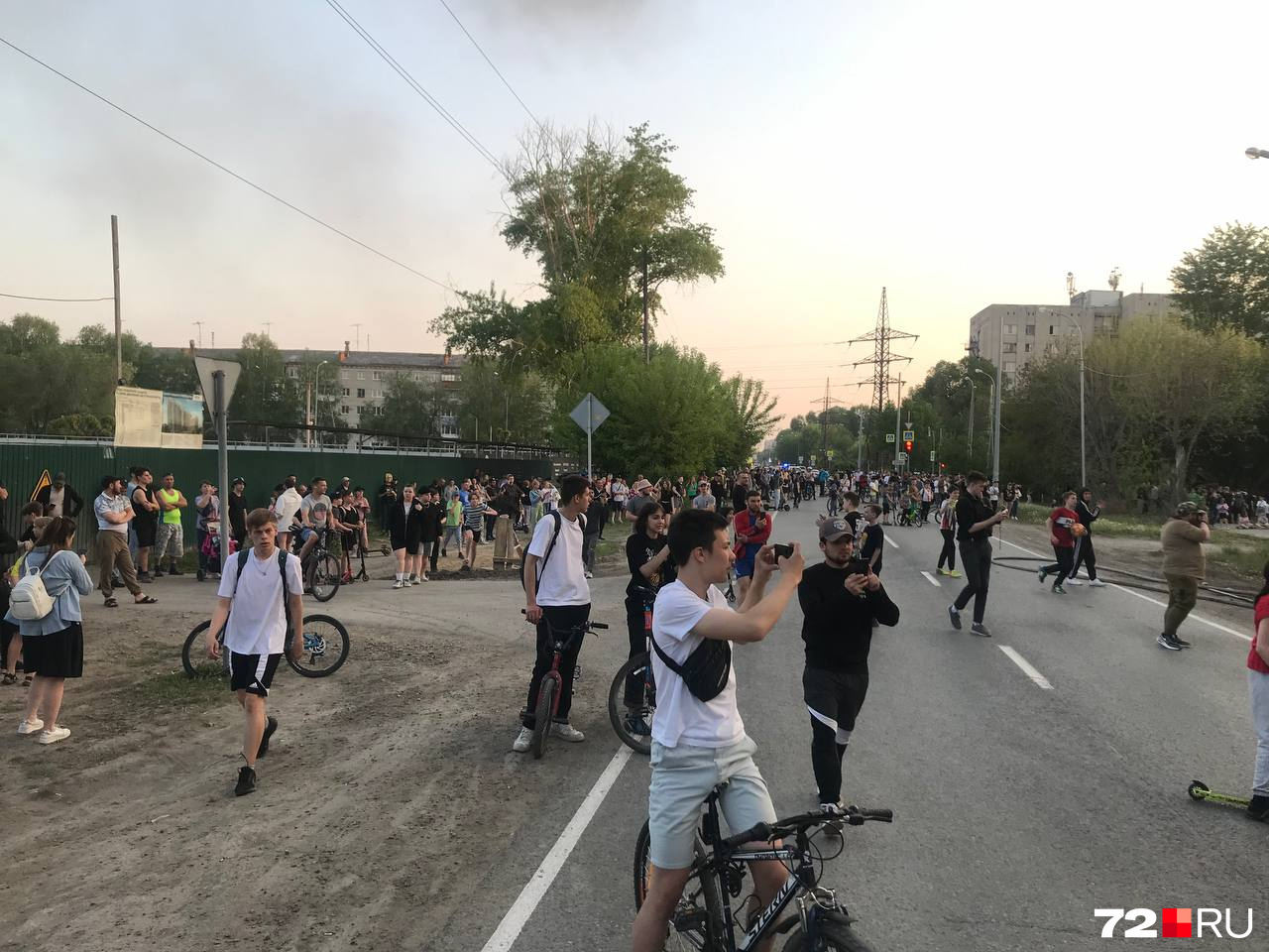 Пожар собрал много зрителей Пожар собрал много зрителей