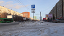 В Челябинске водитель попал под свою заглохшую «Волгу» из-за врезавшегося в нее BMW (видео)