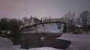 Баржа с двумя судами затонула в Новосибирске — следователи начали проверку