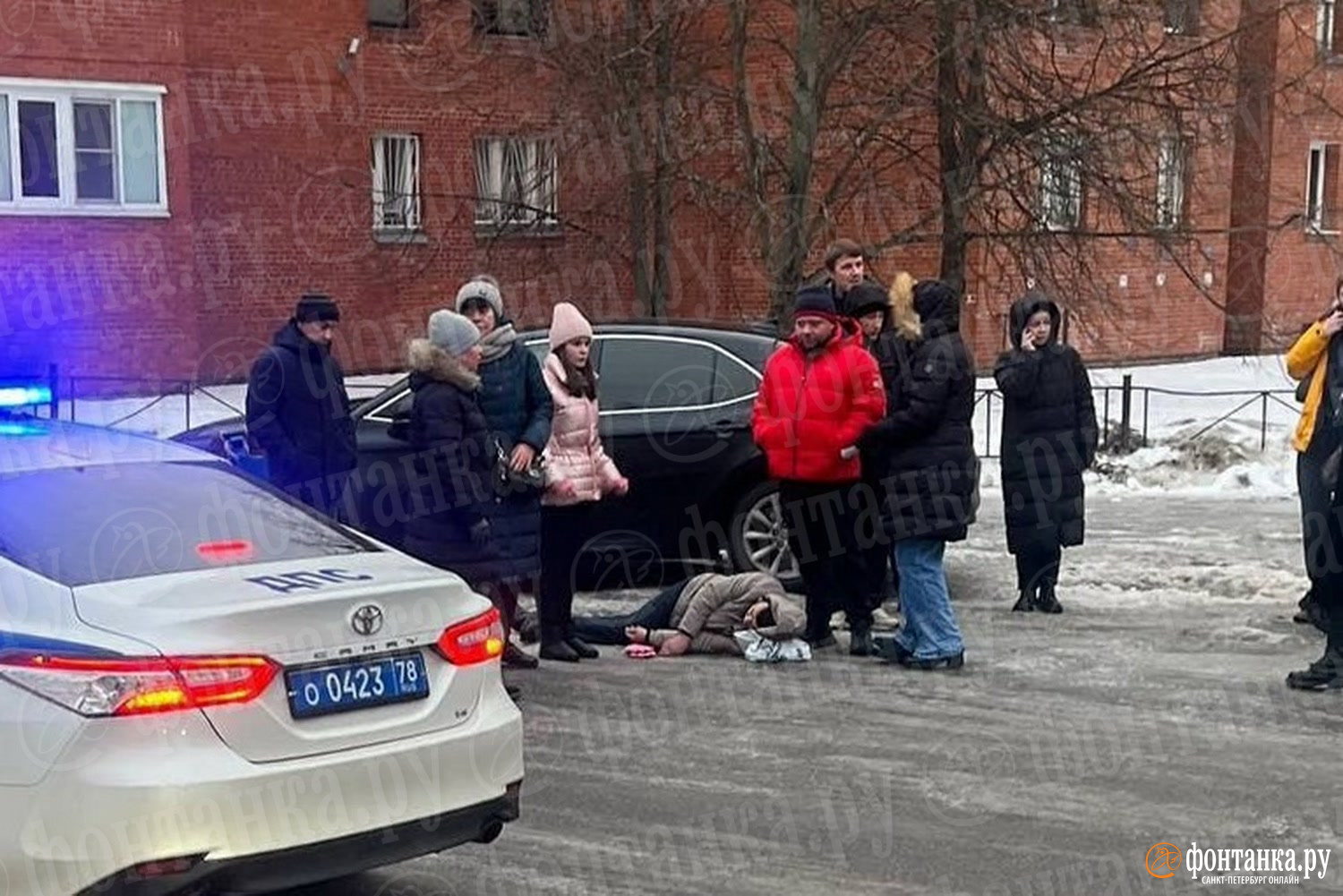 Очевидцы: В Манежном переулке неизвестный выстрелил в мужчину, который вел  детей в школу | 20.02.2024 | Санкт-Петербург - БезФормата