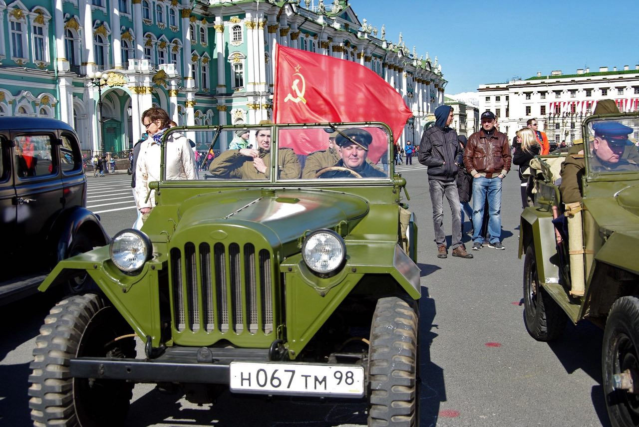 Ретроавтомобили в Петербурге: показываем удивительную коллекцию Михаила  Полковникова - 31 марта 2024 - ФОНТАНКА.ру