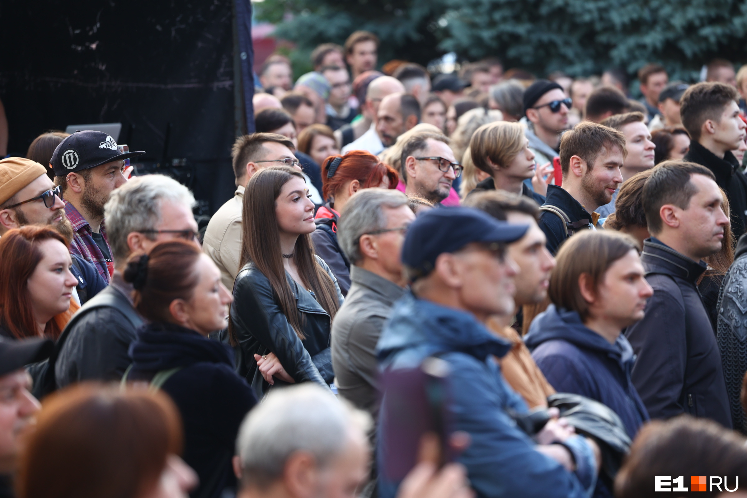 Самое громкое событие. Зрители фото. Ночь музыки Екатеринбург 2023. 1000 Человек на фото. Толпа людей 1:1.