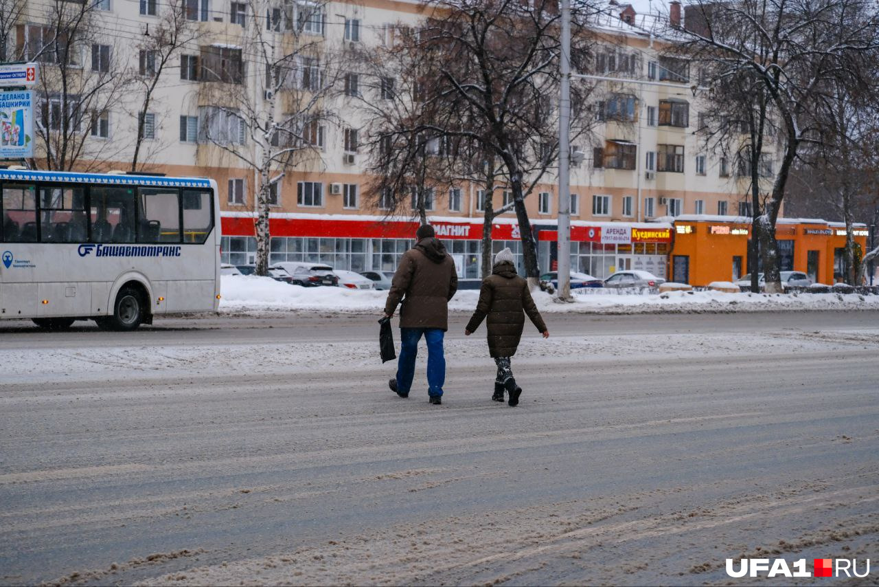 Во-первых, это просто опасно — мало ли что