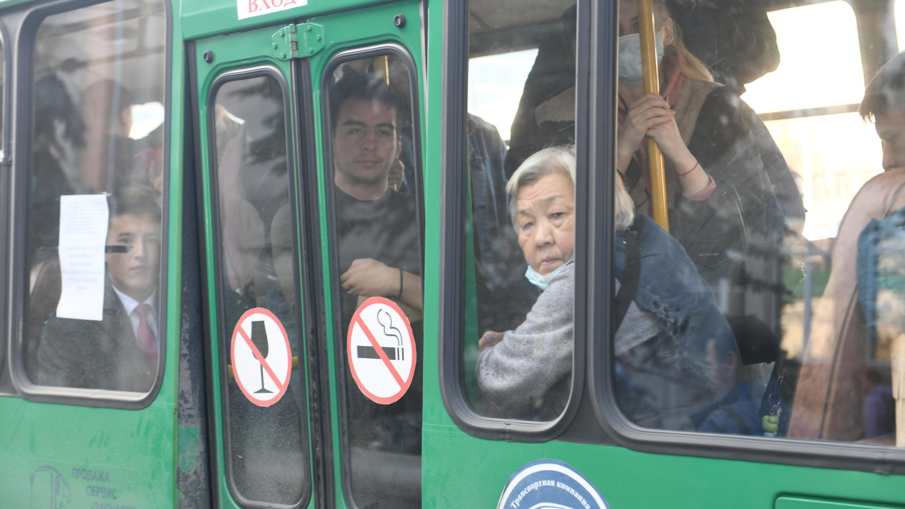 «Зайцы», автобусы и нехватка водителей: как будут решать проблемы с транспортом в Якутске