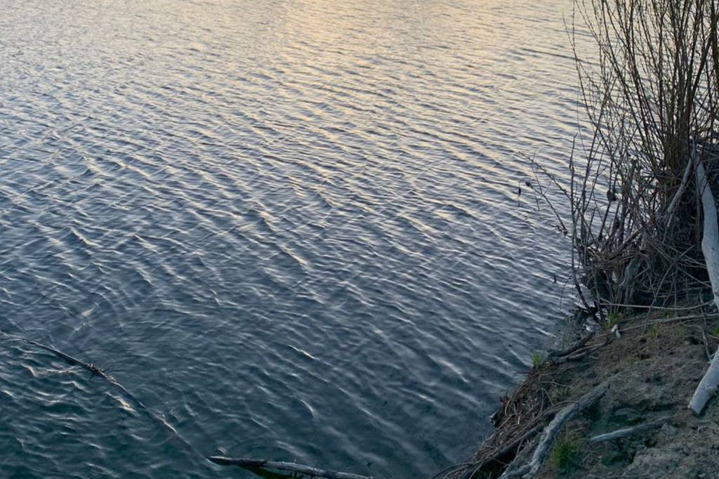 Двухлетняя девочка утонула в реке в Забайкалье