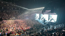 «У нас какое-то почкование»: 11 тысяч человек собрались на концерт «Руки Вверх!» в новом ЛДС — видео