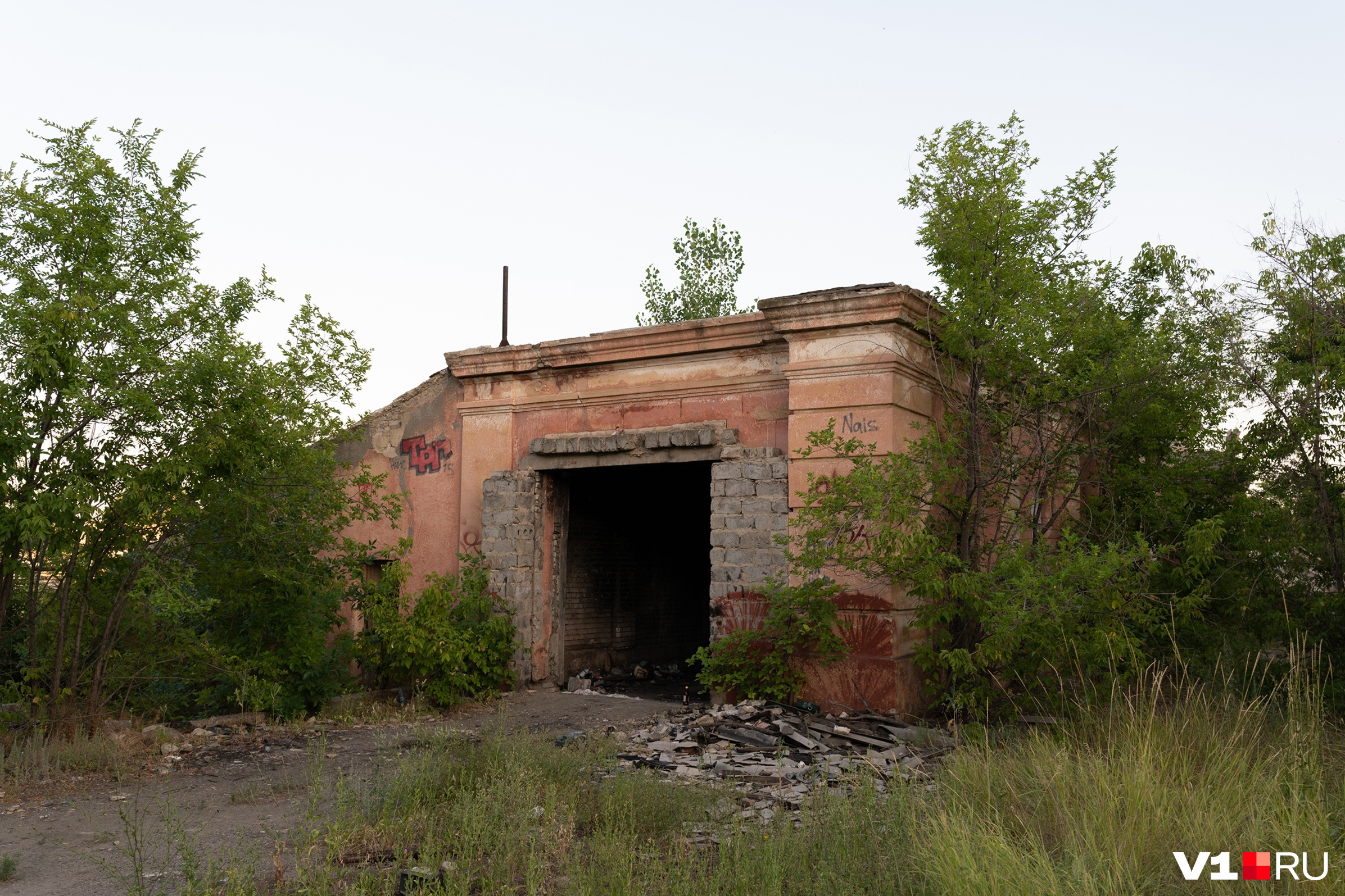 У администрации таких денег нет: в Волгограде заморожена стройка спорткластера на месте стадиона «Монолит»