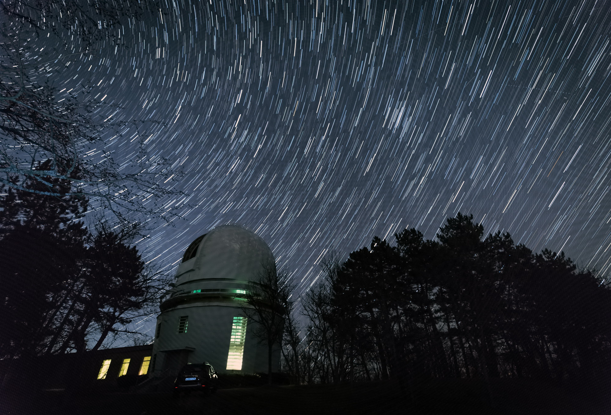 Почему горожане массово стали видеть «НЛО» и что стоит знать, глядя на небо? Ответы астронома