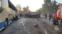 Машины всмятку. В Дагестане произошло смертельное ДТП с грузовиком, легковушкой и автобусом с туристами