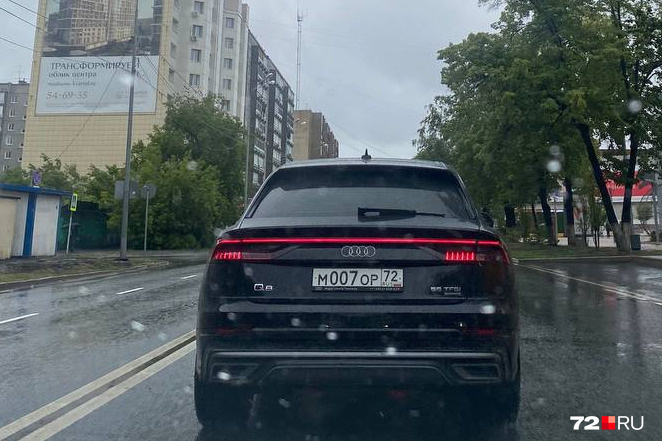 Представьте: вы едете и видите такую машину. Что делать? Сфотографировать и отправить в редакцию! Представьте: вы едете и видите такую машину. Что делать? Сфотографировать и отправить в редакцию!
