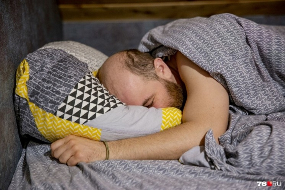 Негативщик или трудяга? Вспомните, на какой стороне кровати вы спите — и мы угадаем, что вы за человек на самом деле