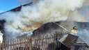 Лампада стала причиной крупного пожара в Челябинской области. Эпичные кадры