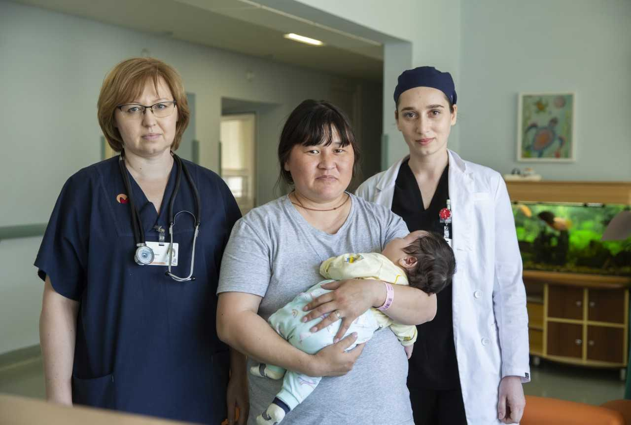 Младенца из Забайкалья с редчайшей патологией спасли хирурги Новосибирска