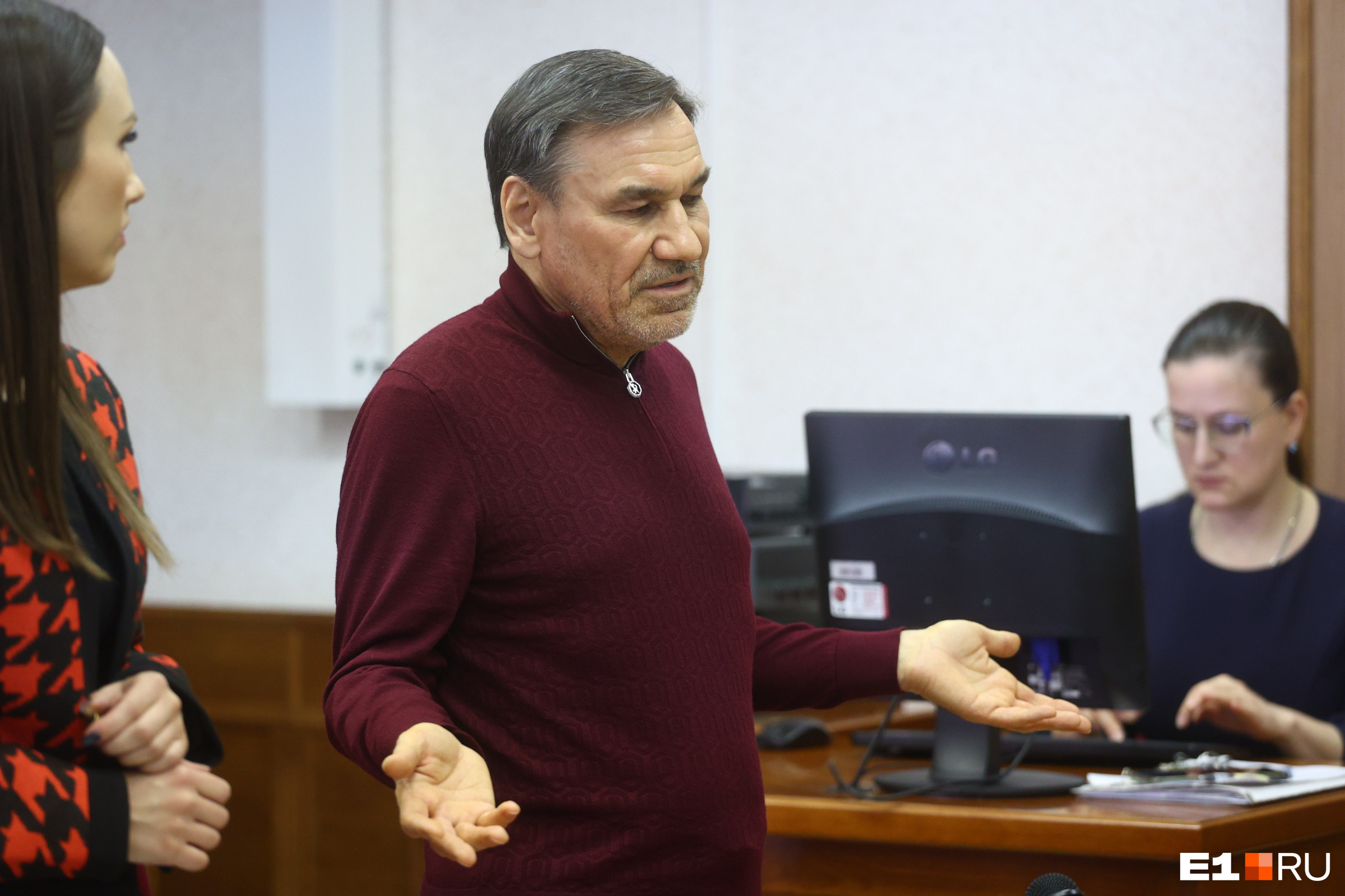 Гайсин Малик Фавзавиевич. Малик Гайсин Екатеринбург. Депутат Госдумы Малик Гайсин фото. Малик Гайсин журналистское расследование.