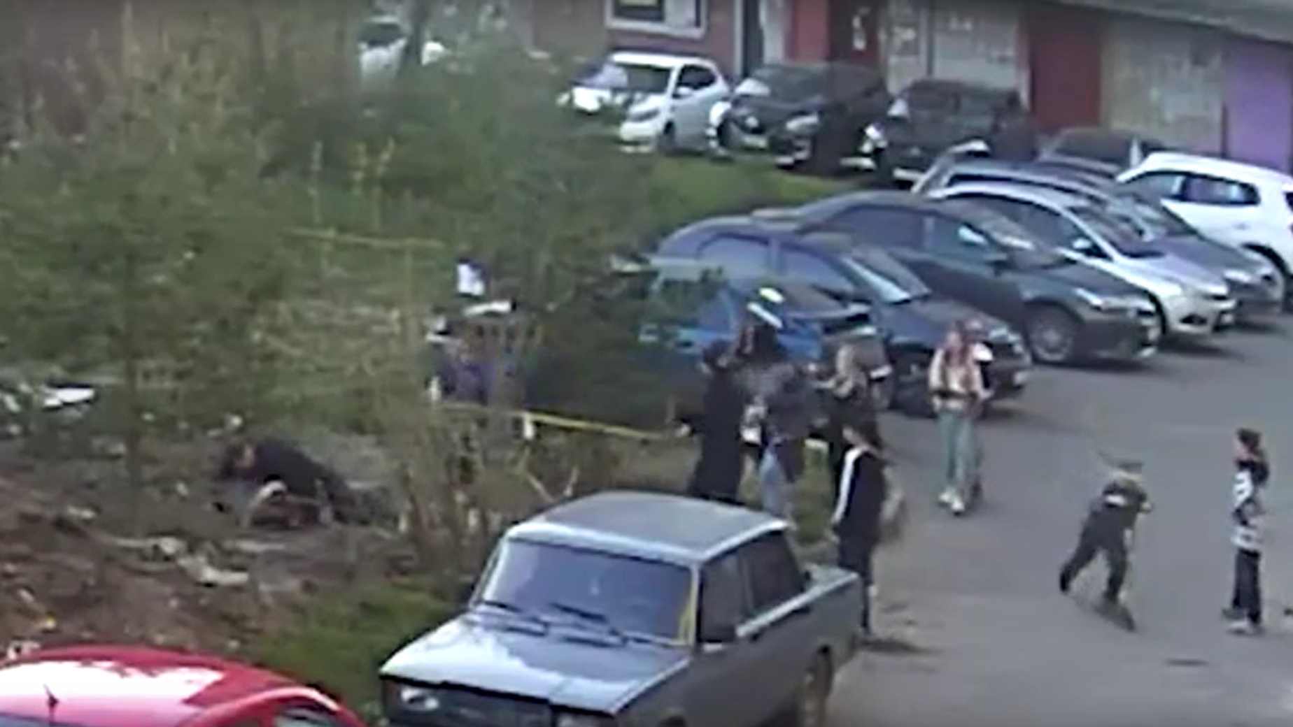 «Кипиш»: в Ярославской области потасовка во дворе превратилась в побоище. Видео