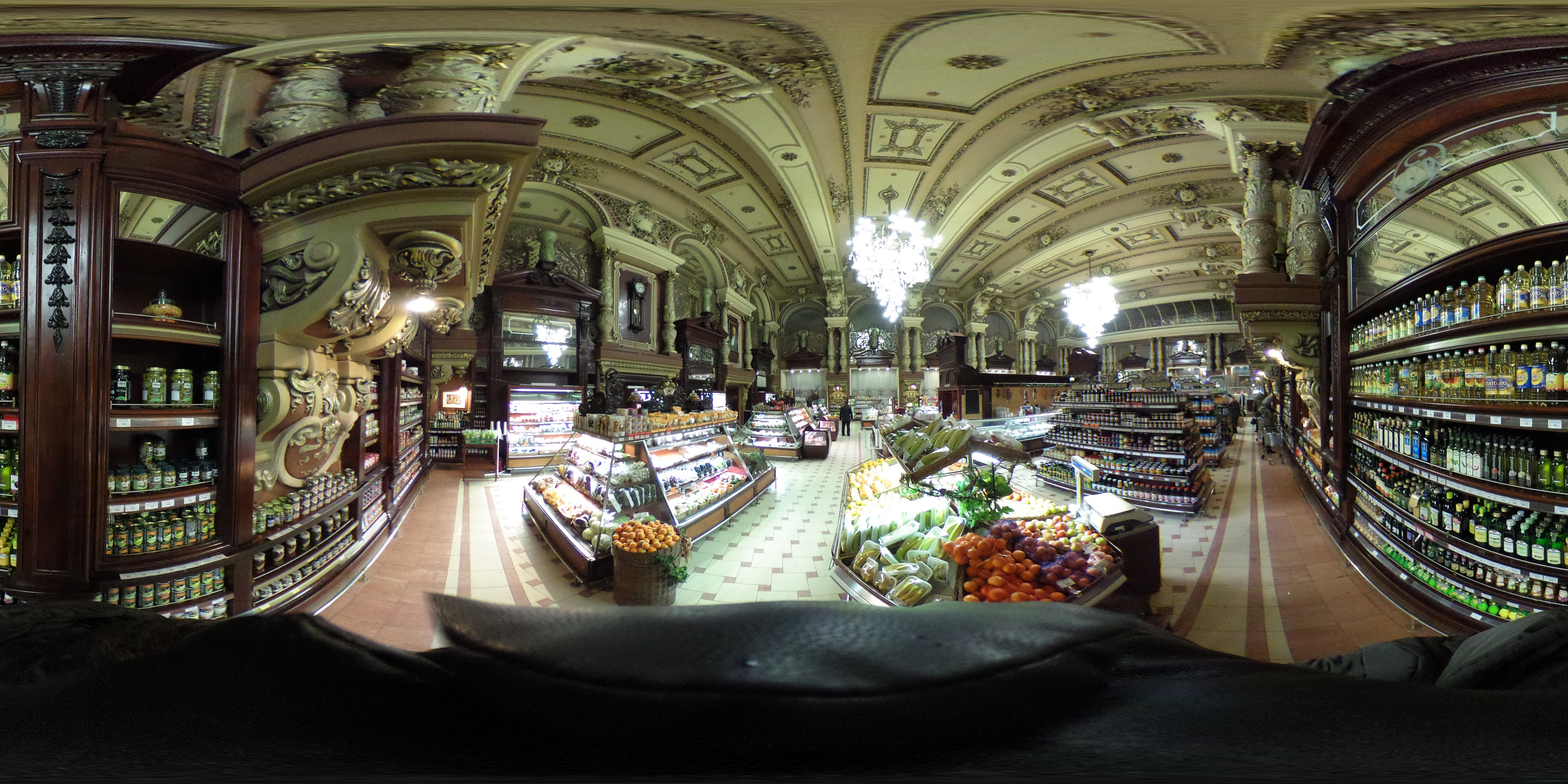 елисеевский магазин в москве в советское время