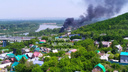 Жителей Уфы напугал густой черный дым над мостом