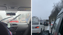 Ярославцы опоздали на работу: город встал в девятибалльные пробки