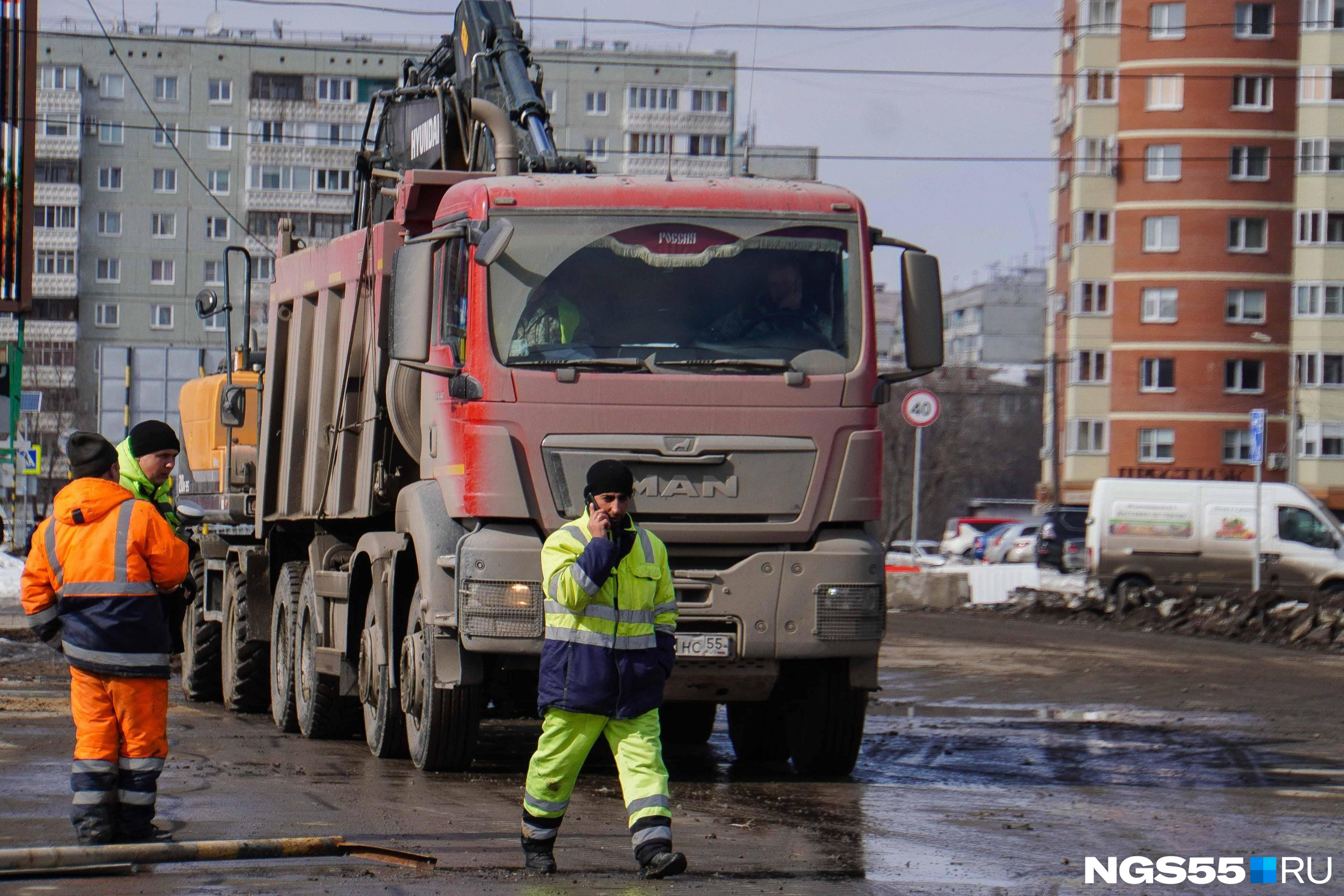 В Омске из-за реконструкции бульвара Архитекторов перекрыли еще один участок дороги