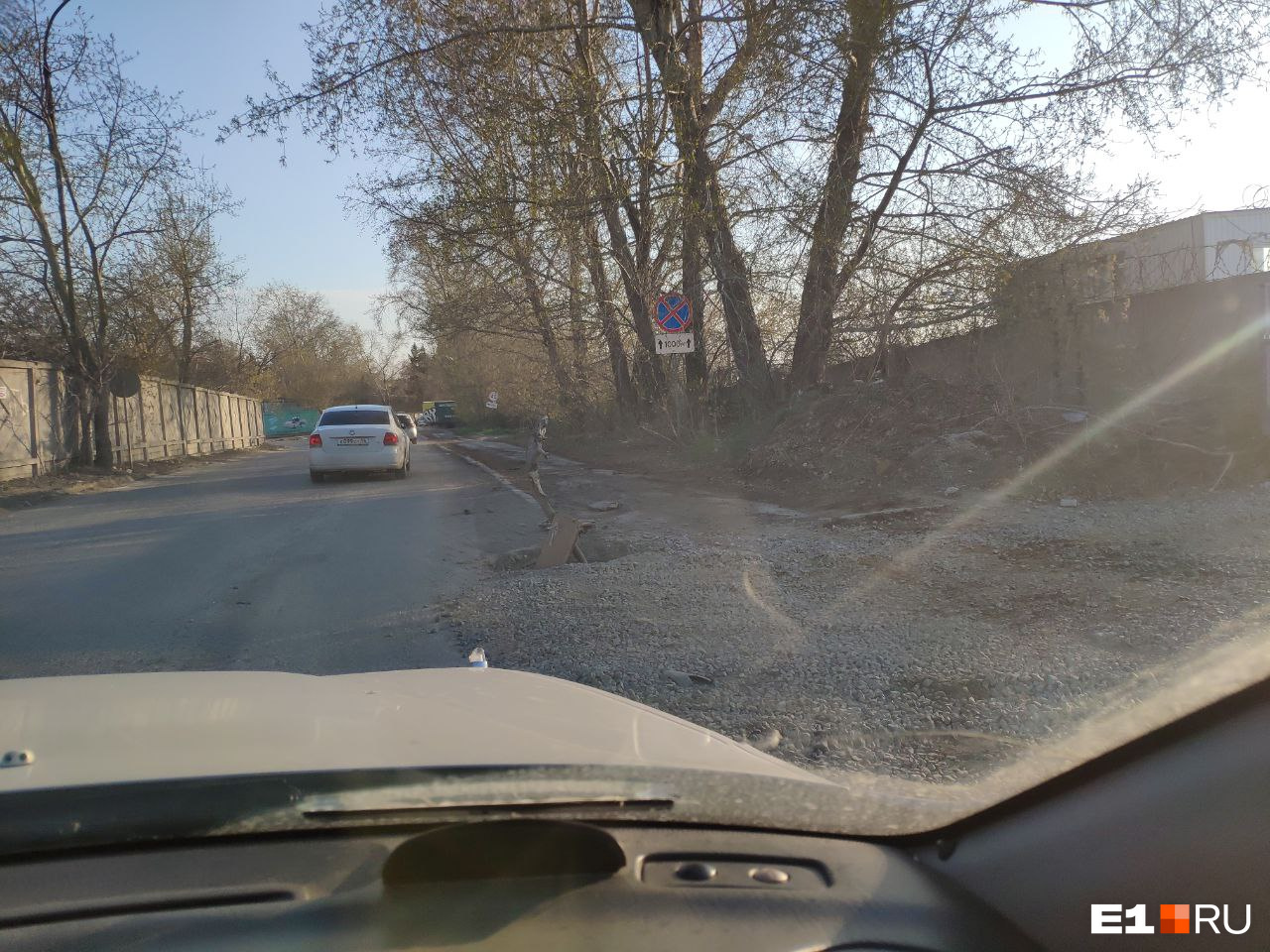 Основная часть дороги по Яламова находится в плохом состоянии
