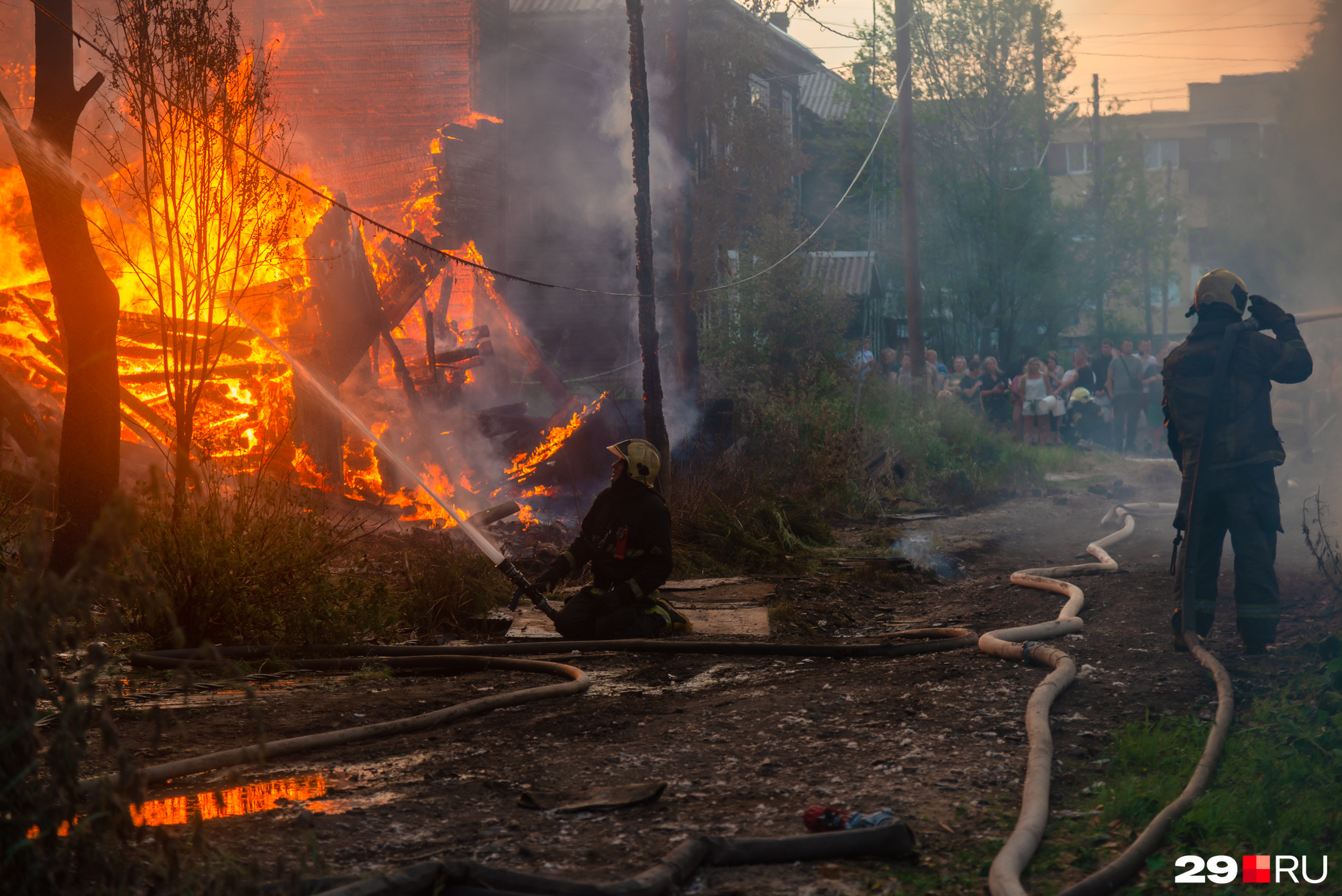 Фото дома в огне