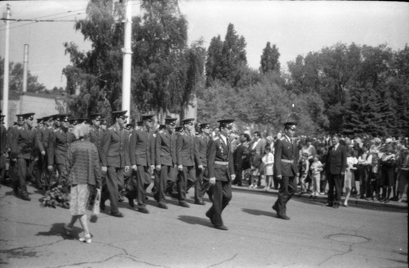 Парад в Краснодаре, 9 мая 1989 года Парад в Краснодаре, 9 мая 1989 года