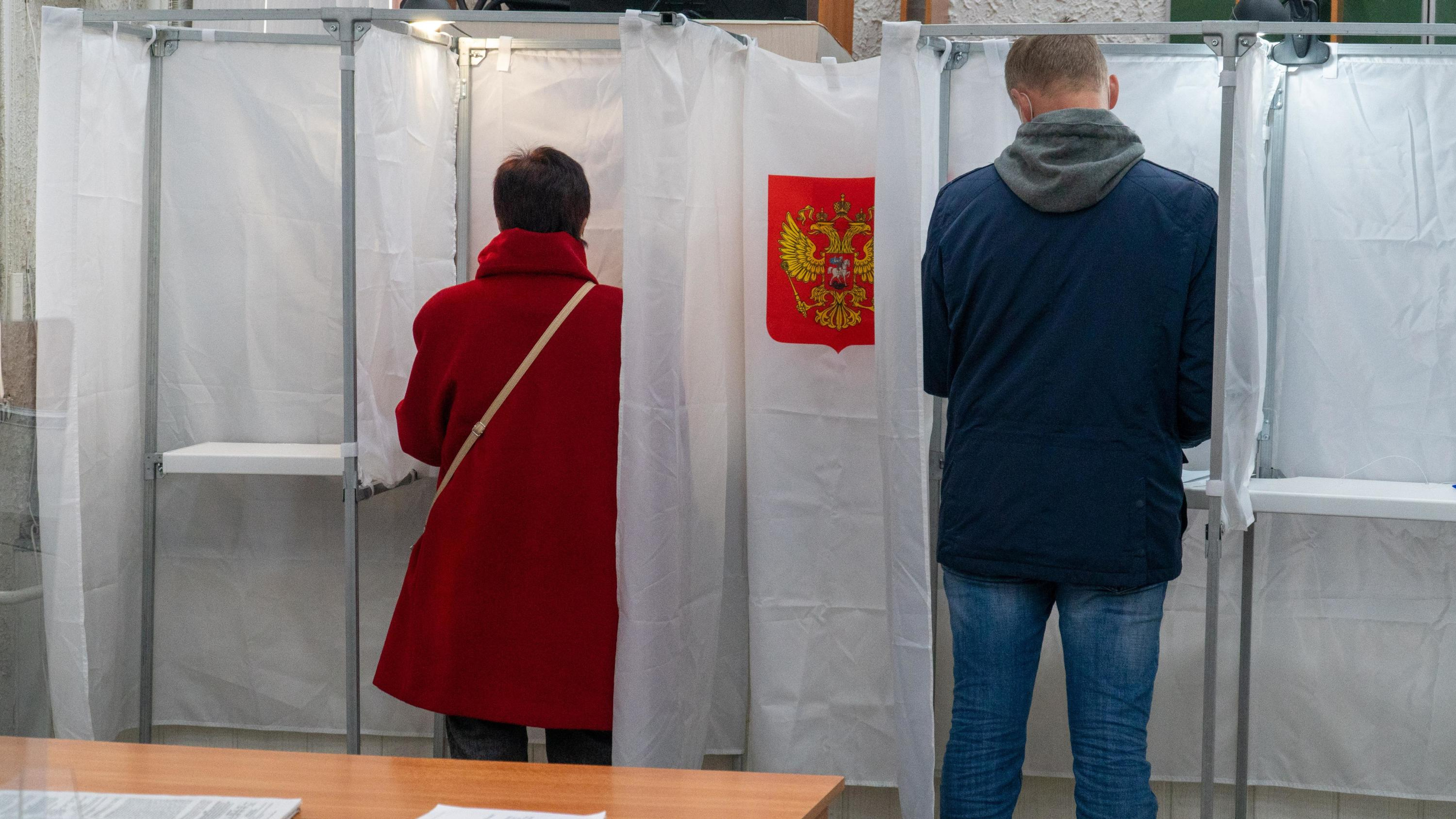 В Москве открылись избирательные участки. Как проголосовать на выборах президента: 10 карточек