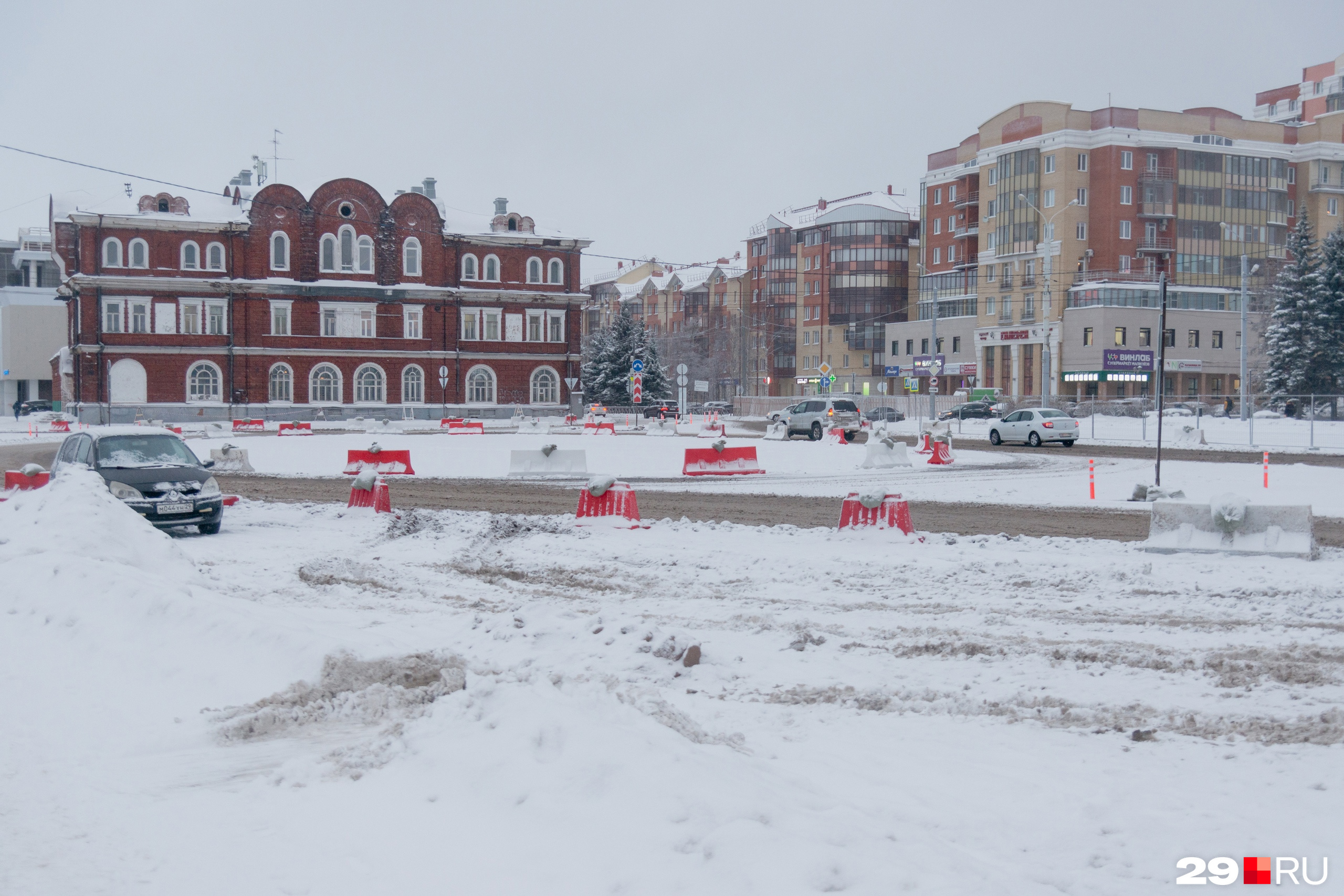 Круговое движение, новые светофоры и знаки: смотрим, как теперь ездит  транспорт у МРВ | 18.12.2023 | Архангельск - БезФормата