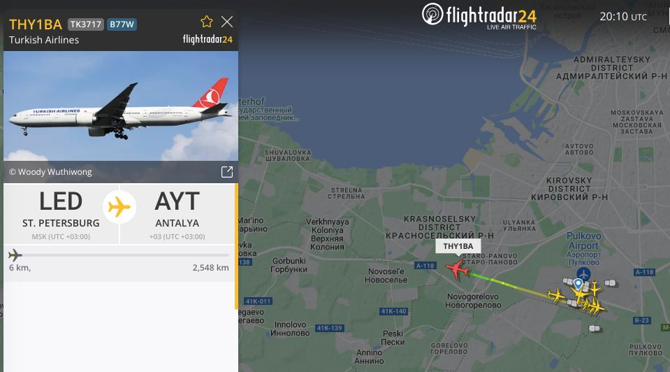 Спустя полутора суток борт Turkish Airlines вылетел из Пулково. Но петербуржцы не могут вернуться в обратном направлении