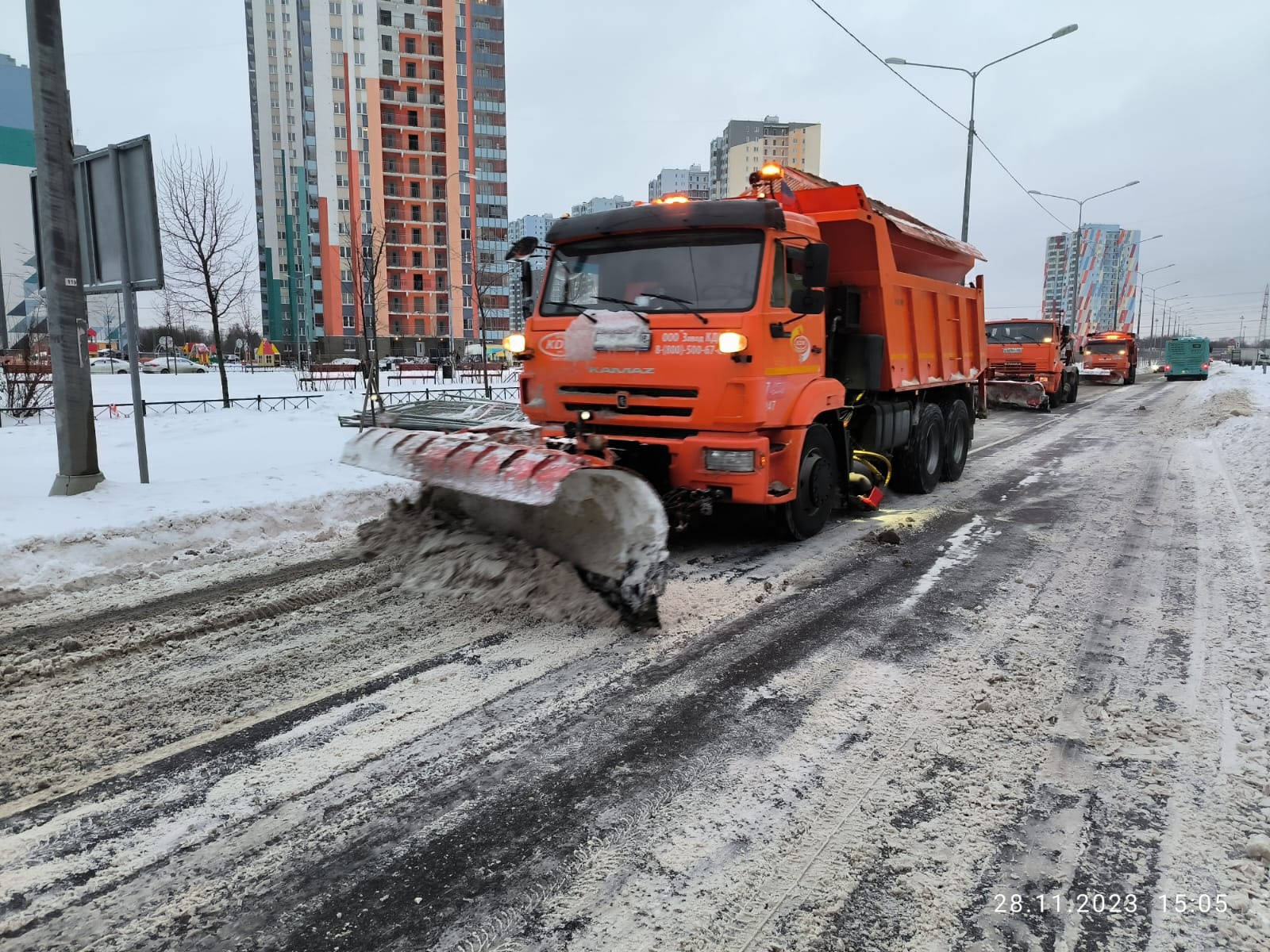 Сколько снега вывезли с улиц Петербурга за сутки - 30 ноября 2023 -  ФОНТАНКА.ру