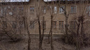 В Волгограде внезапно вспыхнул старый расселенный дом