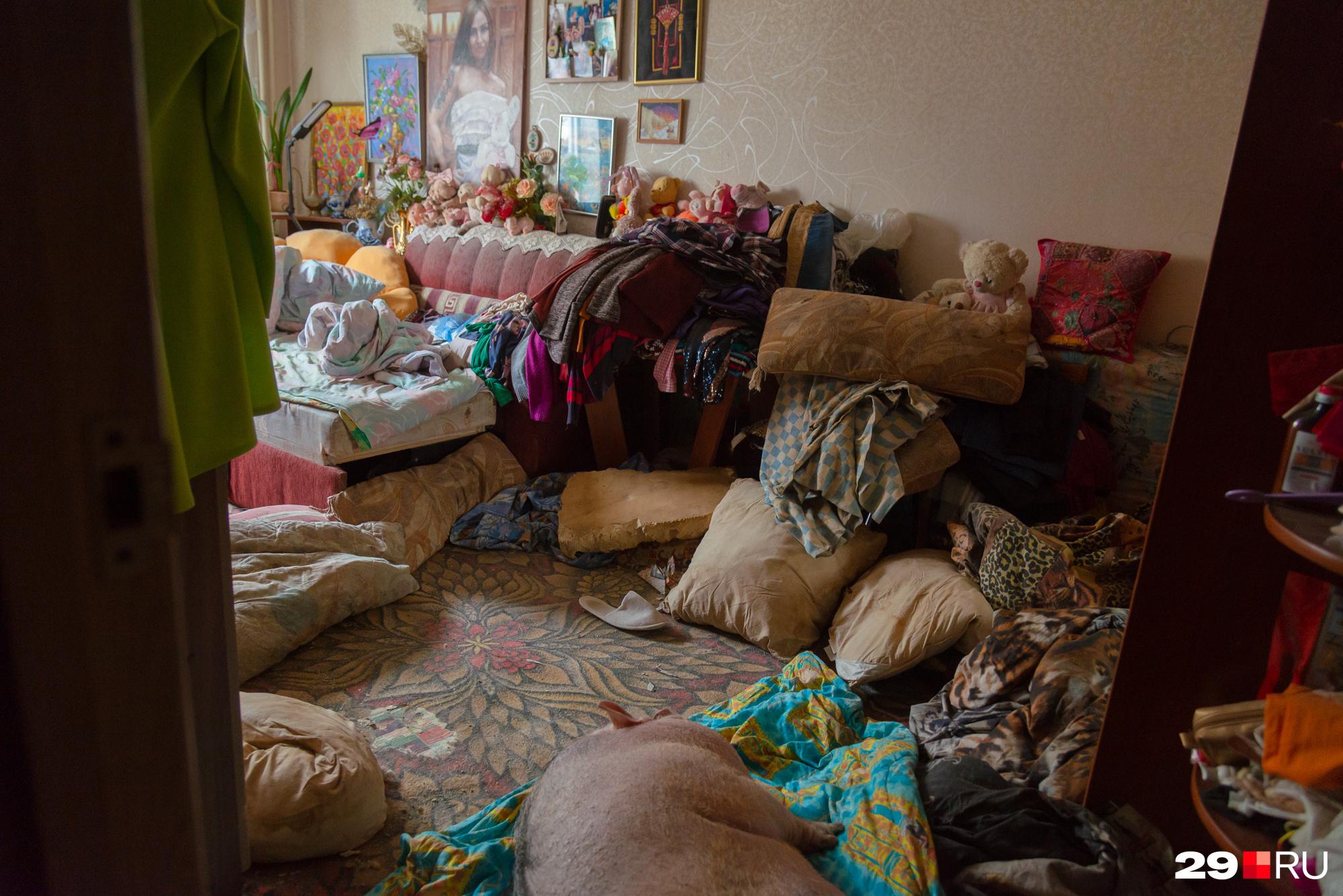 Вот комната, которая напоминает Лилиане Ананьевне о дочке и где живет сегодня Милка