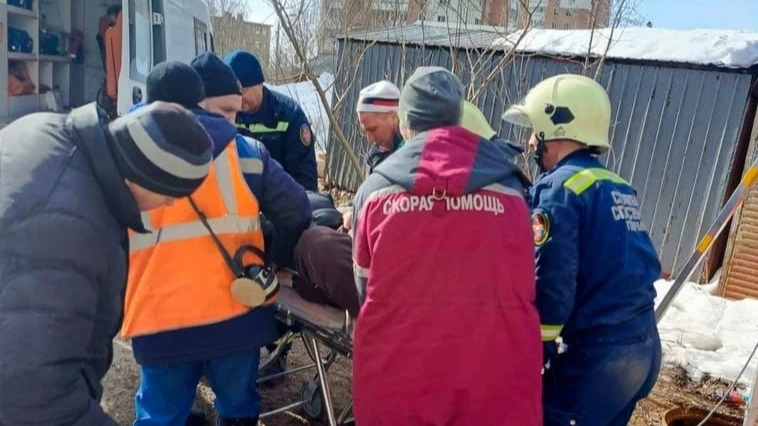 «Причина смерти не выявлена»: упавший в колодец на Крохалевке пермяк умер