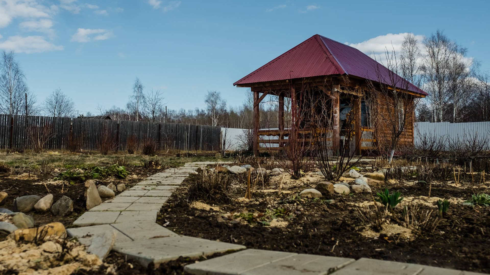 Май в Пермском крае богат на заморозки. Эксперт назвала три способа, как защитить от холодов садовые деревья