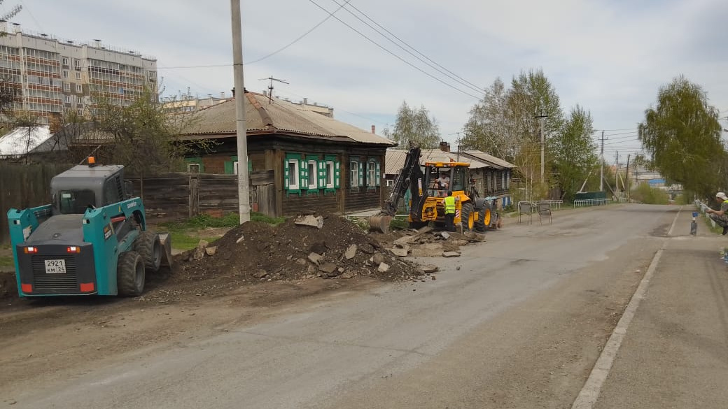 Приговоренную под снос улицу в Николаевке ремонтируют