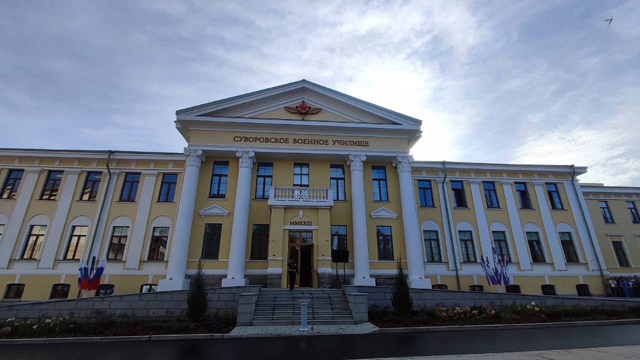 Суворовское училище открылось в Иркутске. Рассказываем, как проходила первая линейка