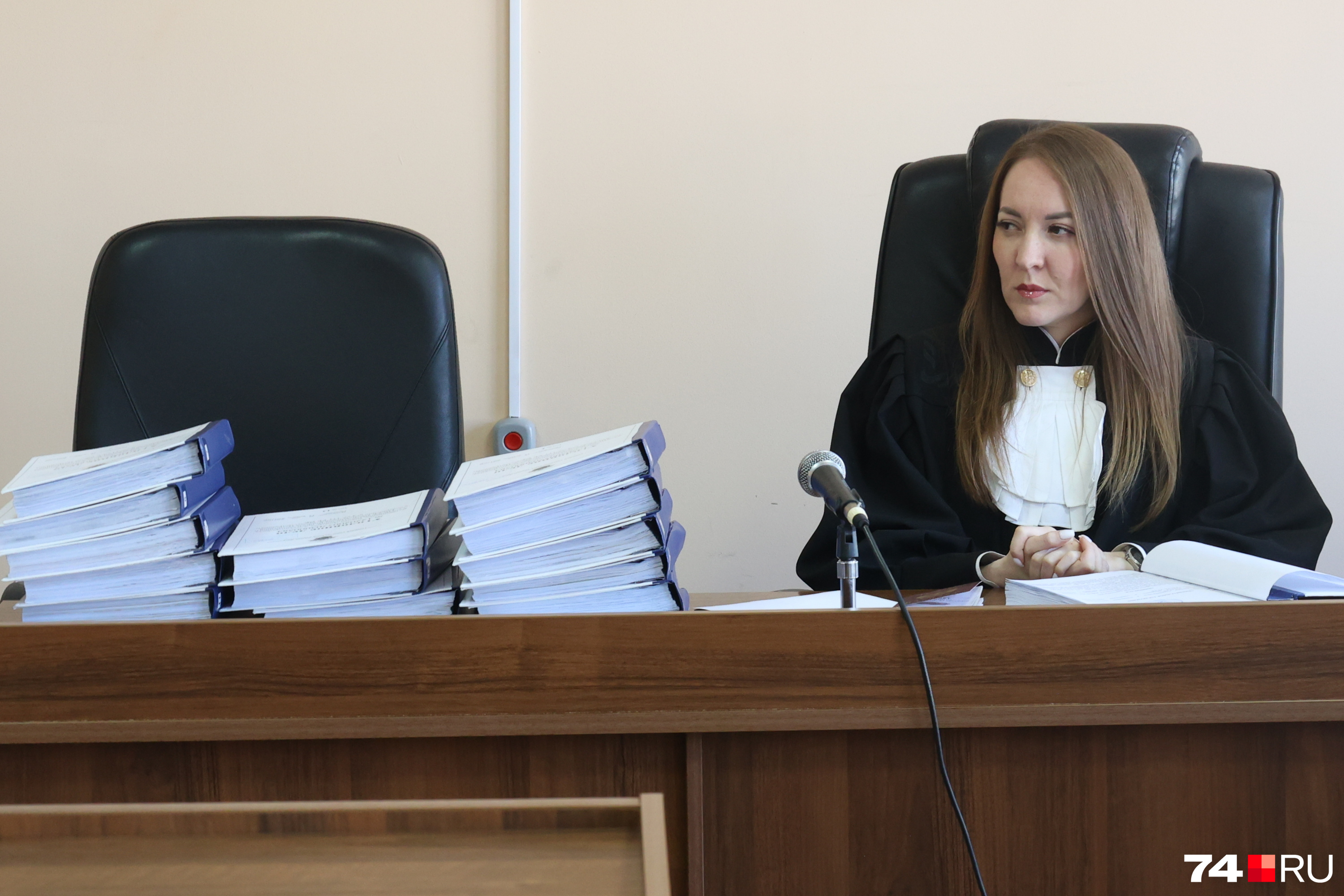В уголовном деле 16 томов, рассматривать его будет судья Неля Яруллина В уголовном деле 16 томов, рассматривать его будет судья Неля Яруллина