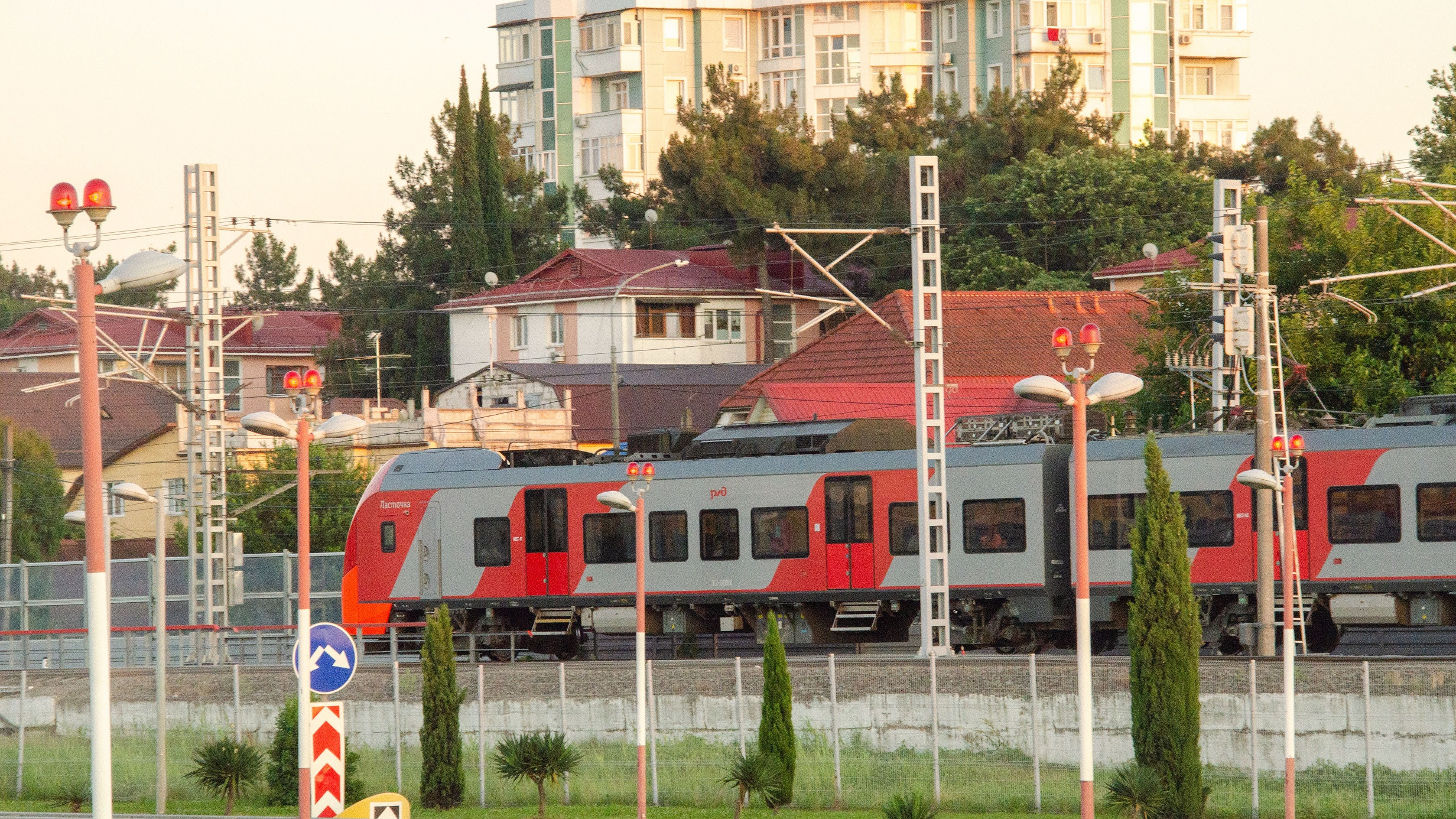 Как добраться до Сочи из Москвы: на самолете, поезде и машине 