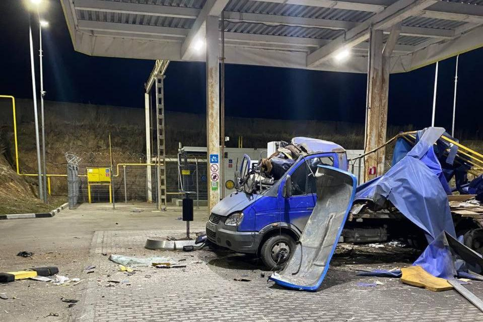 Завод ГАЗ назвал возможную причину взрыва в грузовике на заправке в Павлове