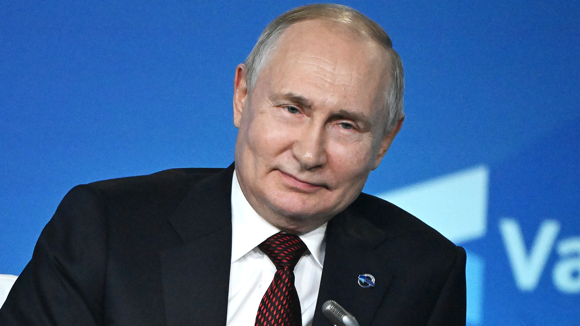 «Чья бы кобыла мычала»: 9 самых ярких цитат Путина на «Валдае»