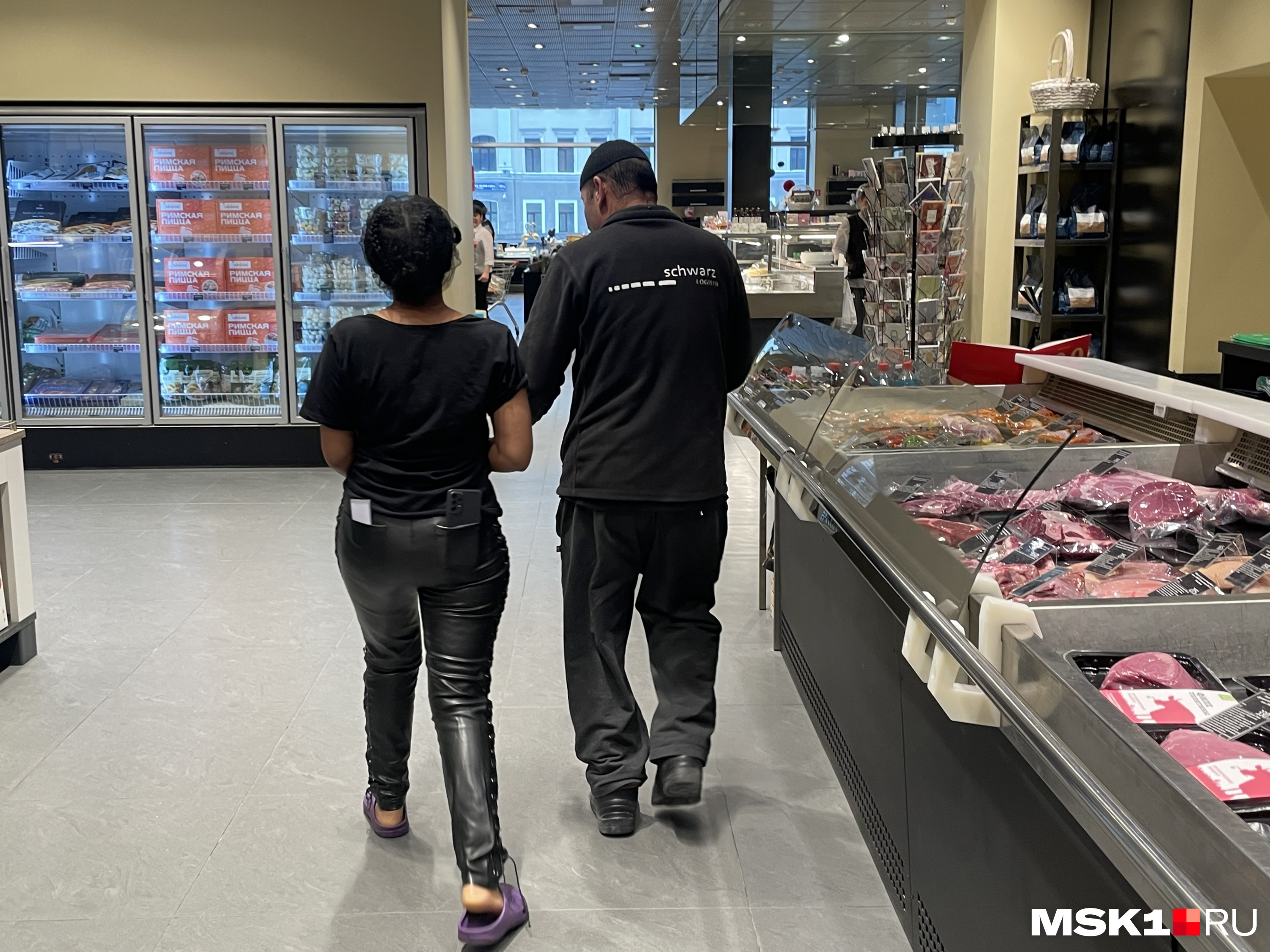 Магазины самообслуживания в ссср. Самый 1 магазин. Перекресток супермаркет. Piggly wiggly магазин в америке 1900. Самый первый магазин.