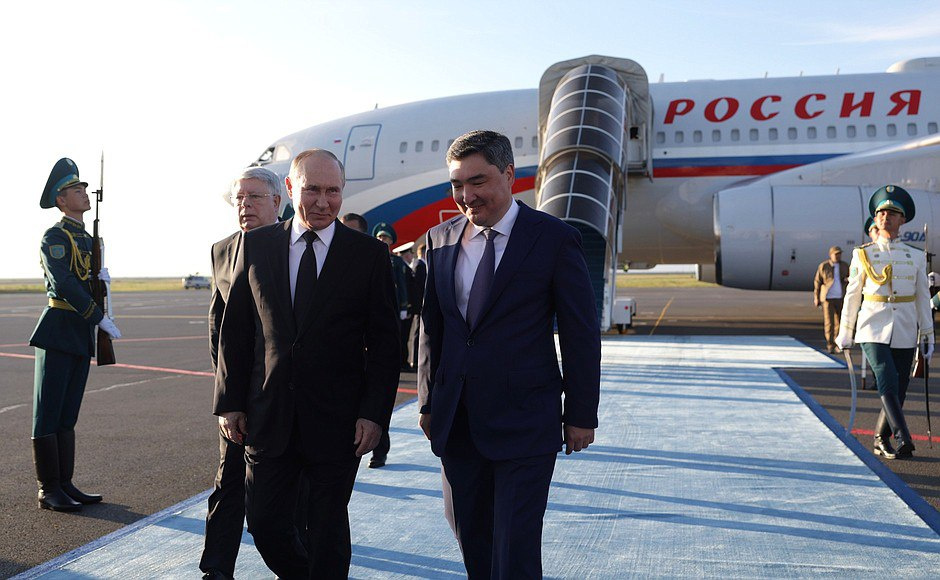 Путин прилетел в Астану для участия в заседании глав государств ШОС