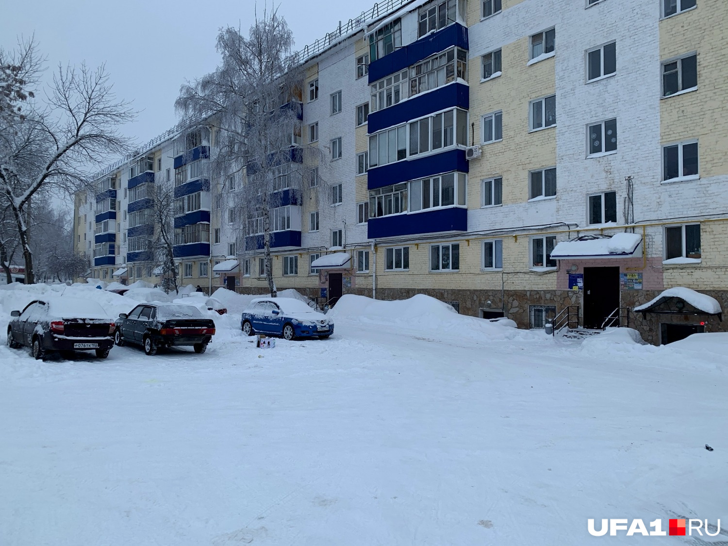 Обычный двор, даже на Уфу похоже