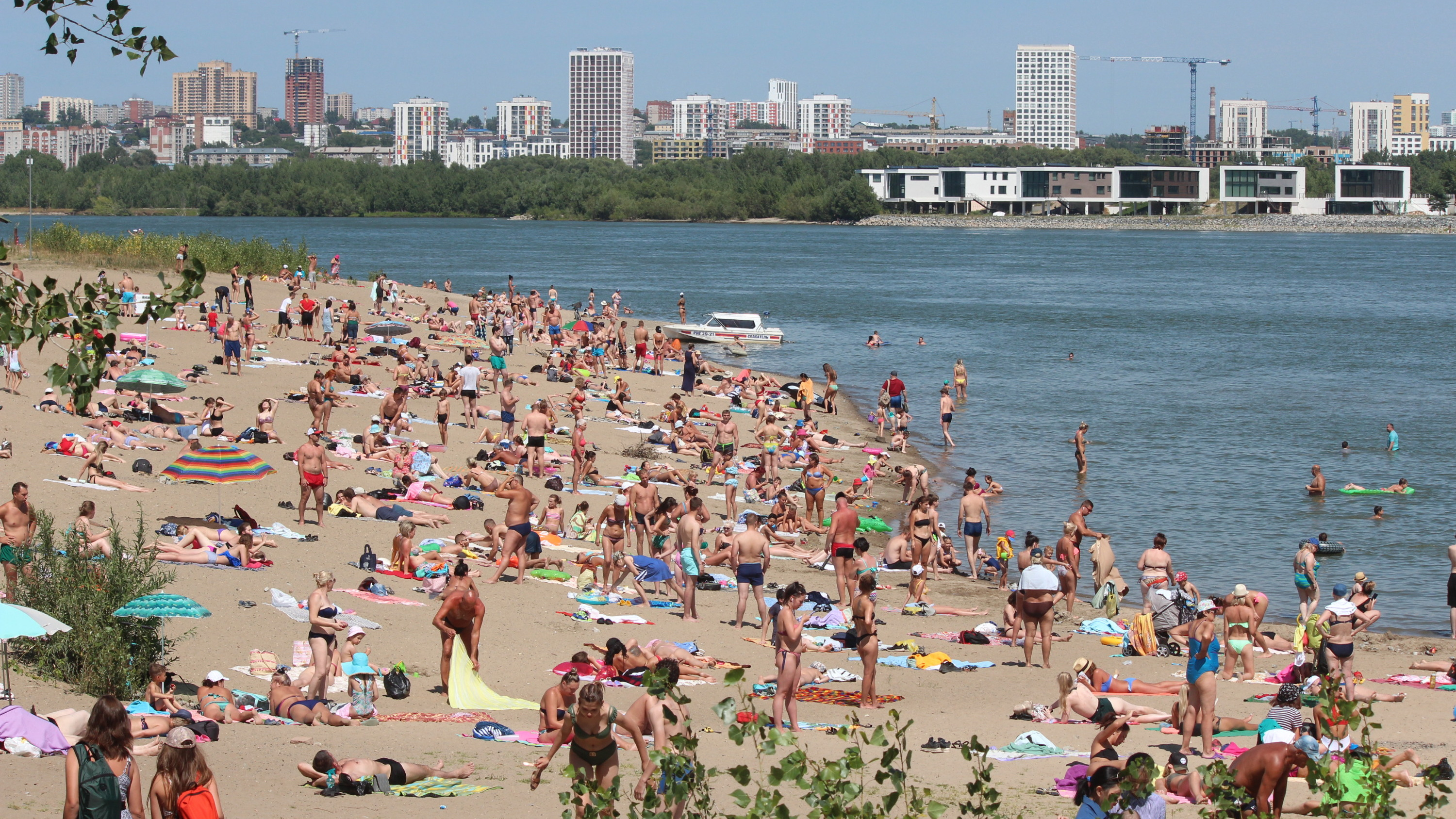 Идем на пляж: жара в <nobr class="_">+30 градусов</nobr> сохранится на выходных в Новосибирске — прогноз синоптиков
