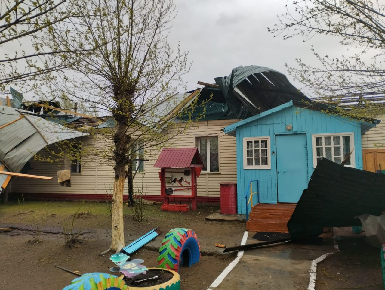 Крышу сдуло ветром в детском саду в городе Забайкалья