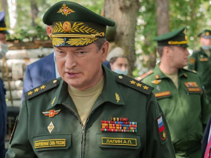 «Здесь будет Лапин!» Начальник Генштаба назвал офицерам ЛенВО имя генерала, которого критиковал Кадыров