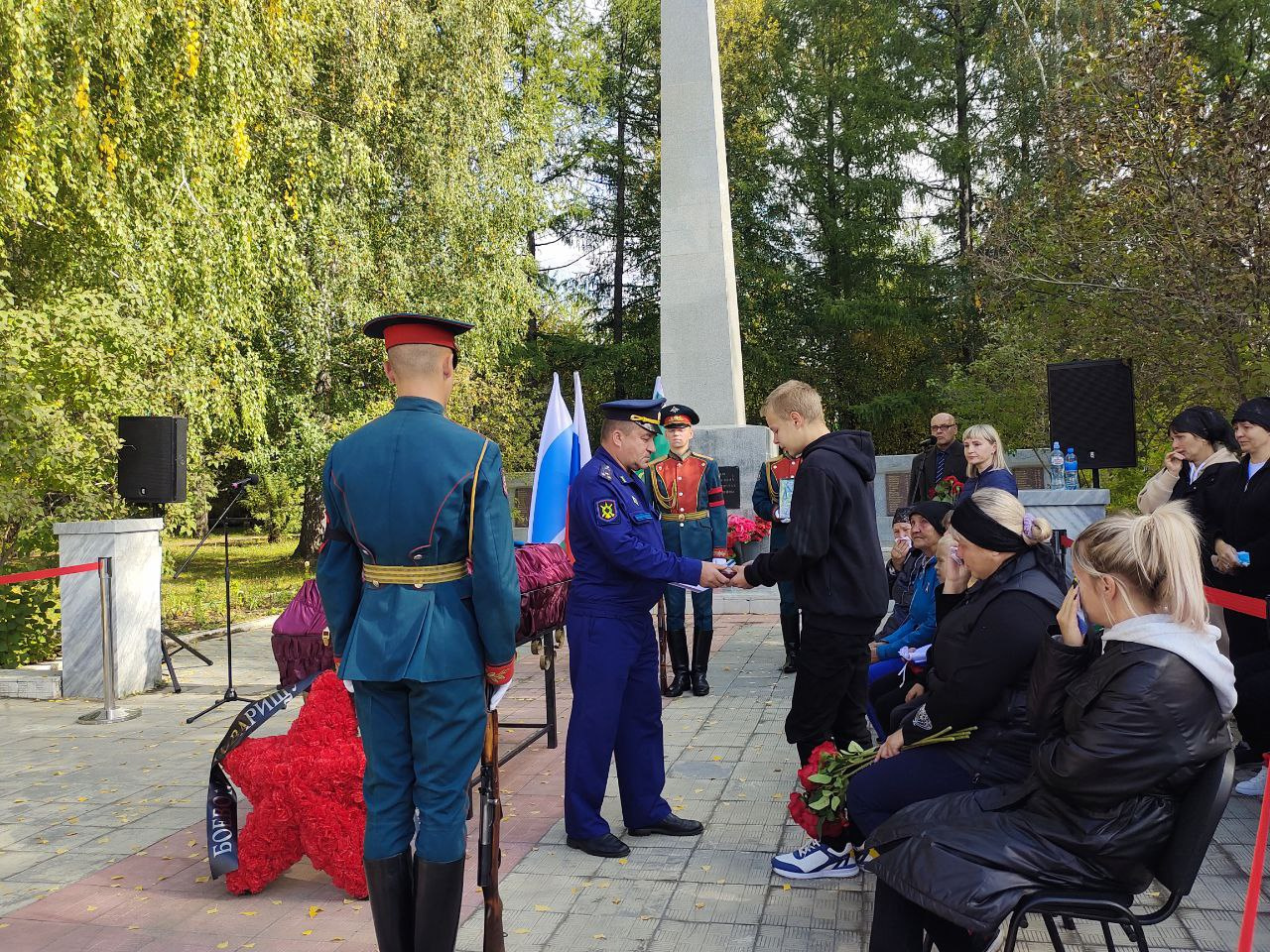 Под Екатеринбургом похоронили добровольца-рядового. Он погиб на СВО два месяца назад