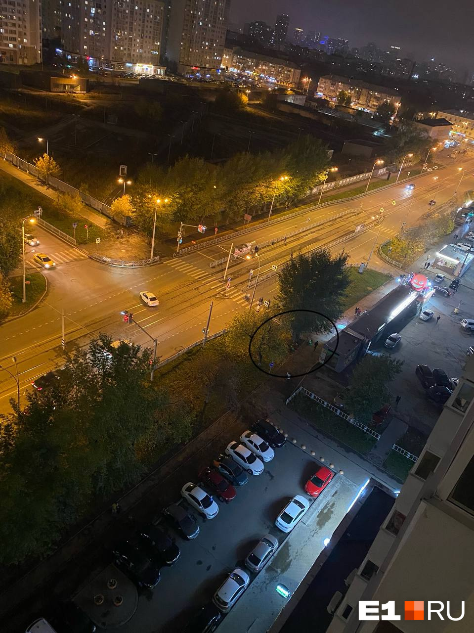 Место, где, по словам нашей читательницы, был взрыв, обведено черным Место, где, по словам нашей читательницы, был взрыв, обведено черным